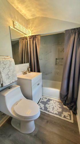 3835 36th St, Milwaukee WI  53221-1009 exterior