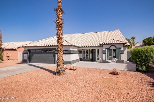 6026 Pontiac Dr, Glendale, AZ 85308-6706