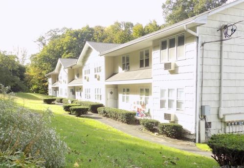 67 Juniper Rd, Bethel CT  06801-1812 exterior