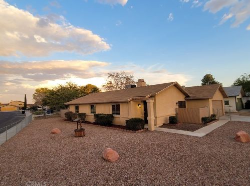 15093 Dakota St, Victorville, CA 92394-2017