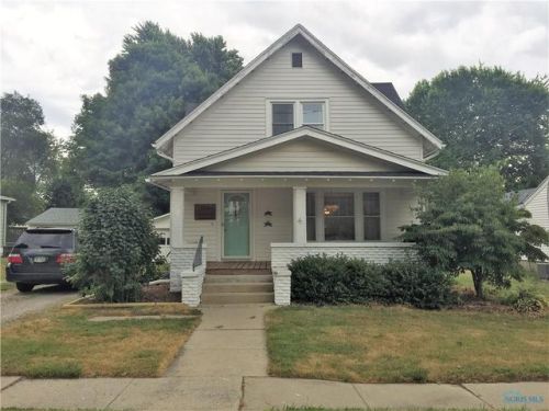 113 Harrison Ave, Swanton, OH 43558-1331