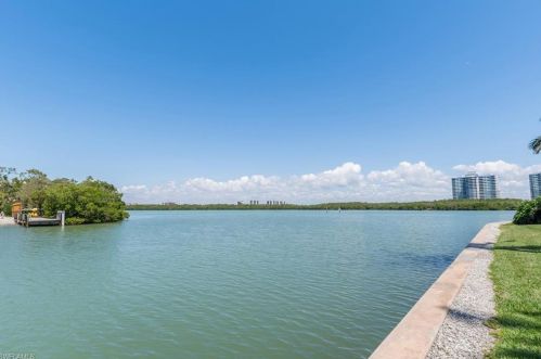 1 Bluebill Ave, Naples FL  34108-1788 exterior