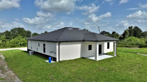 422 Progress Ave, Lehigh Acres FL 33974-0459 exterior