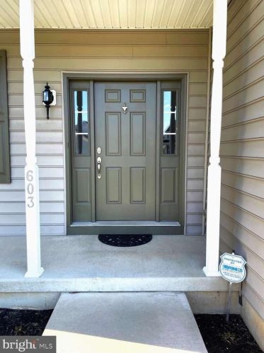603 Aster Ct, Bear, DE 19701-4885