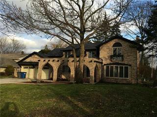 2401 Karendale Dr, Toledo, OH 43614-2107