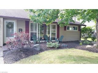 414 Beeler Dr, Berea, OH 44017-2445