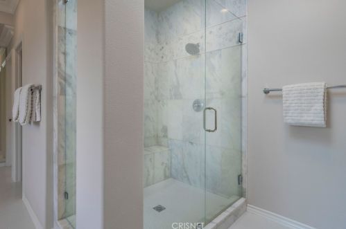 26173 Lone Rock Ct, Santa Clarita CA  91381-0647 exterior