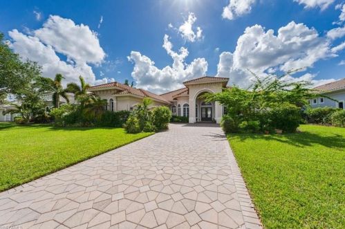1736 Supreme Ct, Naples, FL 34110-1013