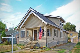 531 Williams Ave, Seattle, WA 98057-2746