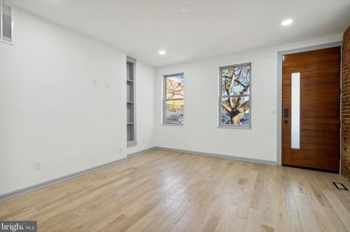 1120 4th St, Philadelphia, PA 19147-0052