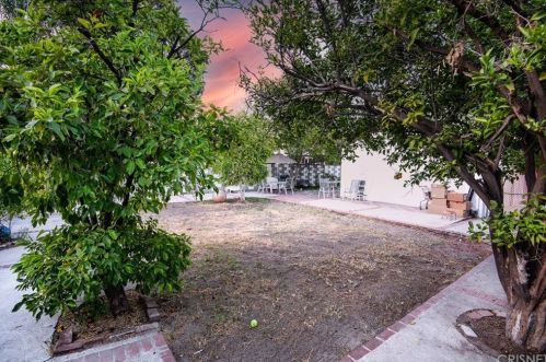 6201 Kraft Ave, North Hollywood CA  91606-4123 exterior