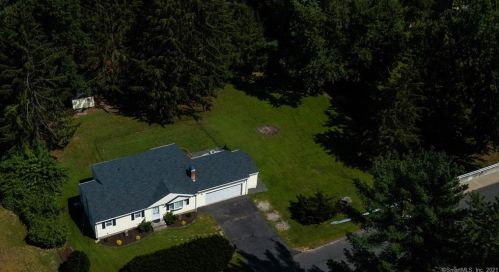 84 Artisan St, Bristol, CT 06010-5401