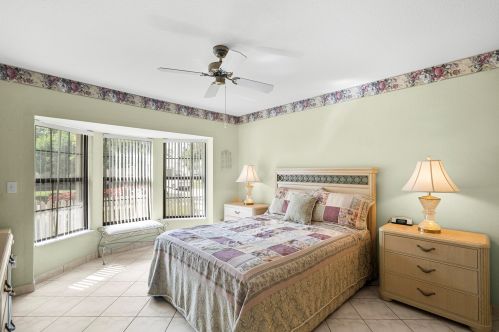 1491 Ashville Ct, Fort Pierce, FL 34952-4276