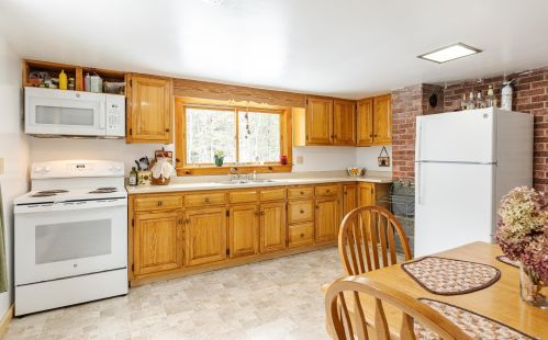 75 Pecor Rd, Unity NH  03603-5311 exterior