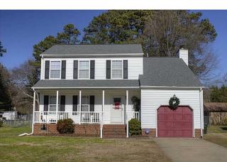 111 Hollywood Blvd, Yorktown VA  23692-3312 exterior