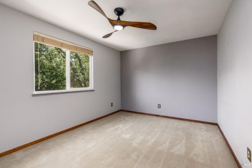 380 Jefferson Ln, Ukiah CA  95482-6618 exterior