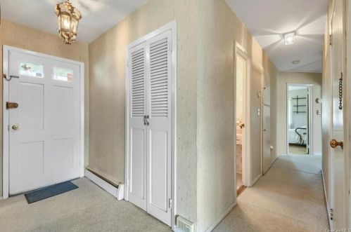 162 Drisler Ave, White Plains NY  10607-2404 exterior