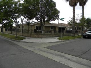17565 San Jacinto Ct, Fontana, CA 92336-2230
