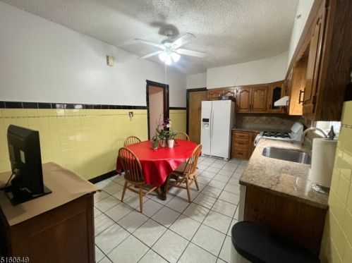 85 Maple St, Paterson NJ  07522-1411 exterior
