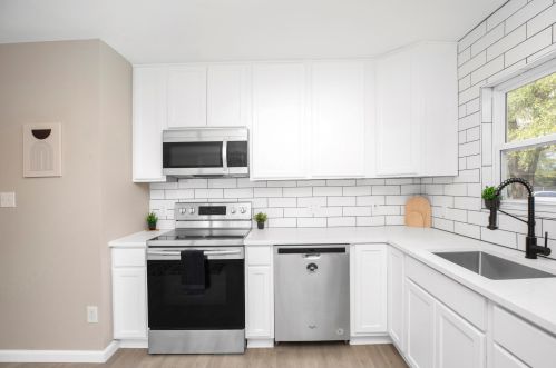 34 6th St, Shalimar FL  32579-1844 exterior