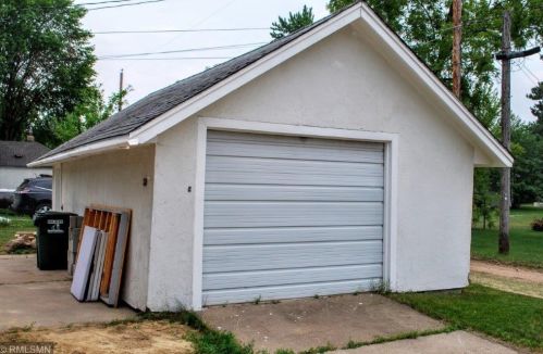 923 6th Ave, Brainerd, MN 56401-2449