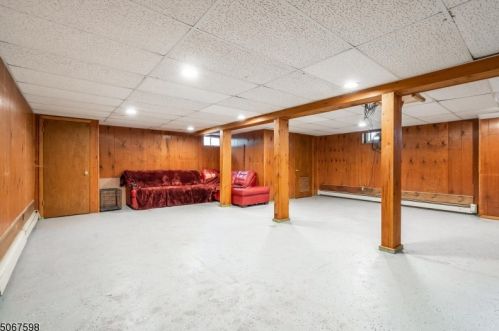 14 Pine Hill Rd, Annandale NJ  08801-3503 exterior