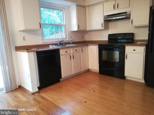 4653 Prather Pl, Woodbridge VA  22193-3018 exterior