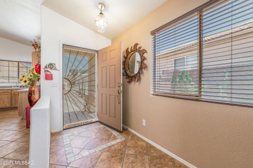 8135 Ivory Rose Dr, Tucson, AZ 85741-4051