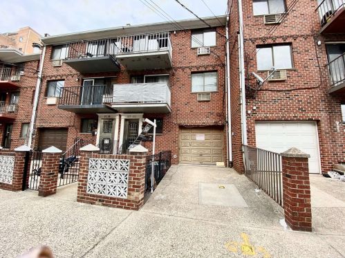27-11 Newtown Ave, Long Island City, NY 11102-0029