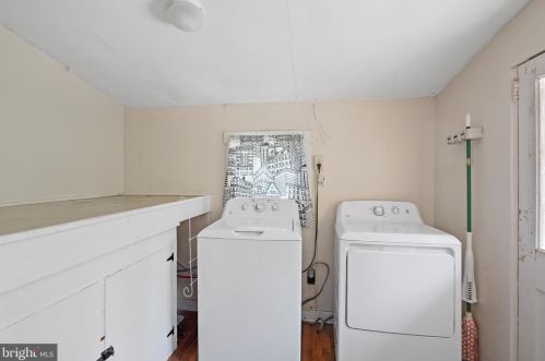 337 Kindt Cor Rd, Dauberville PA  19533-8624 exterior