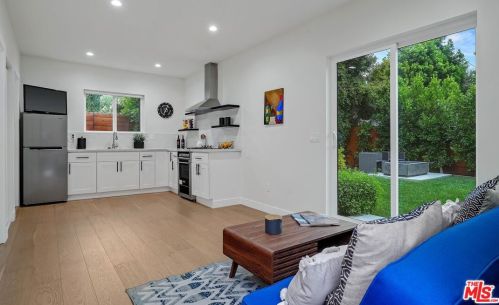 4709 Norwich Ave, Van Nuys CA  91403-2017 exterior