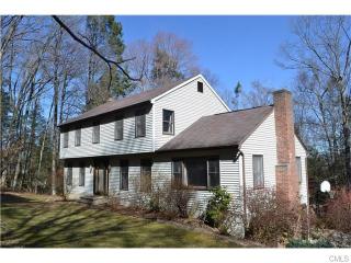 24 Colonial Ridge Dr, Gaylordsville, CT 06755-1003