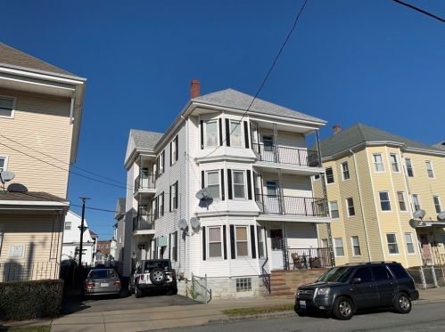 129 Bates St, New Bedford, MA 02745-6007