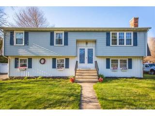 26 Hidden Brook Dr, Bristol, CT 06010-2403