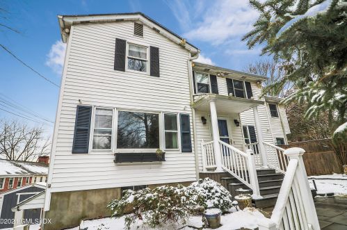8 Sickle Bar Ln, Riverside, CT 06878-1515