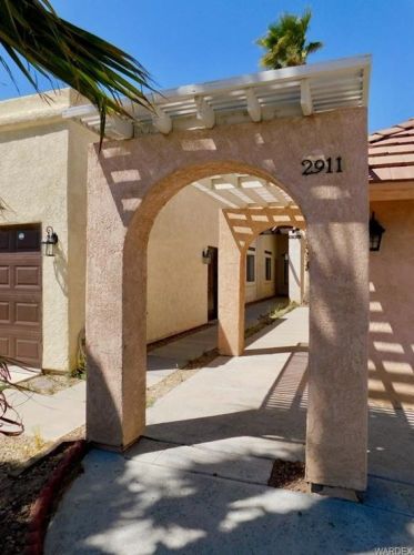 2911 Country Club Dr, Bullhead City, AZ 86442-7867