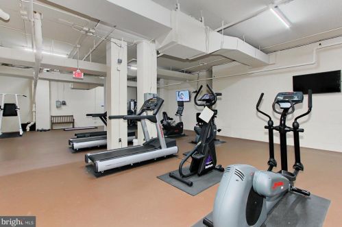 3713 George Mason Dr, Falls Church VA  22041-3761 exterior