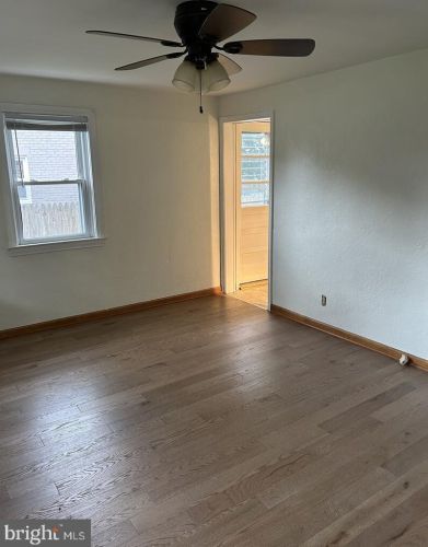 104 Delaware Dr, New Castle, DE 19720-2714