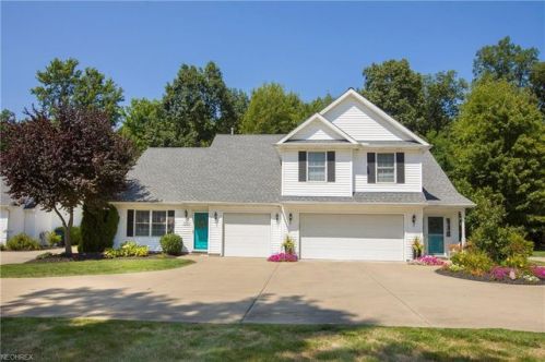 3934 Hilltop Dr, Vermilion, OH 44089-2091
