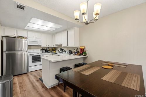 13032 Newhope St, Garden Grove CA  92843-1415 exterior