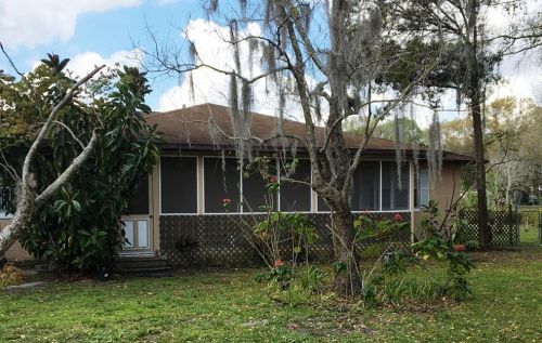 5903 Woodhaven Dr, Lakeland, FL 33811-2539
