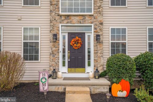 1220 Stonegates Turn, Boothwyn, PA 19060-1843
