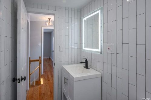 119-06 147th St, Jamaica, NY 11436-5820