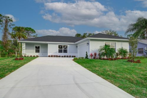 1920 Logwood Rd, Fort Pierce, FL 34953-2492