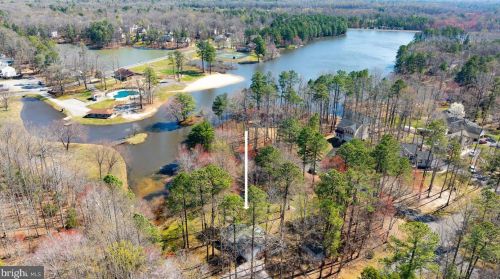 238 Land Or Dr, Ruther Glen, VA 22546-1245