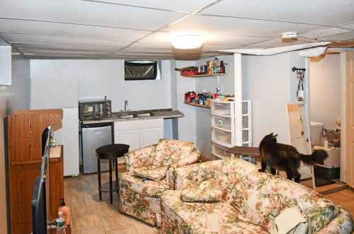 11 Osborn St, Providence RI 02908-3613 exterior