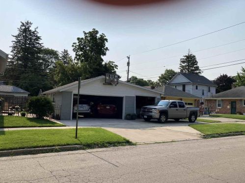 302 Rose Ave, Fond Du Lac WI  54935-3636 exterior