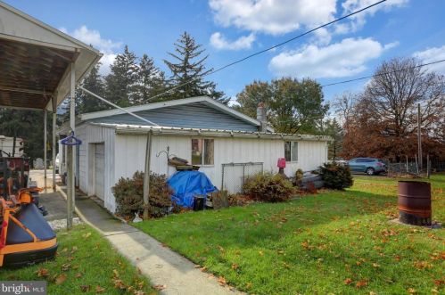 609 Pottsville St, Lykens PA  17048-1630 exterior