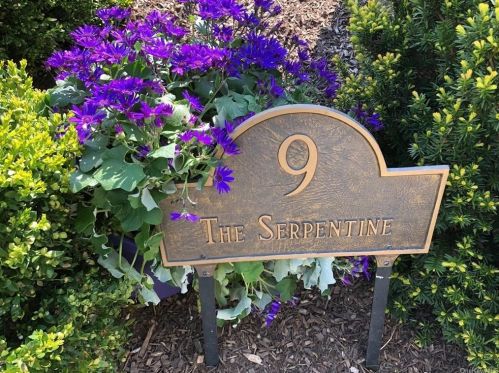 9 The Serpentine, New Rochelle, NY 10801-3512