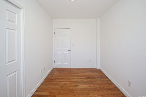 69-04 Bch Channel Dr, Far Rockaway NY  exterior